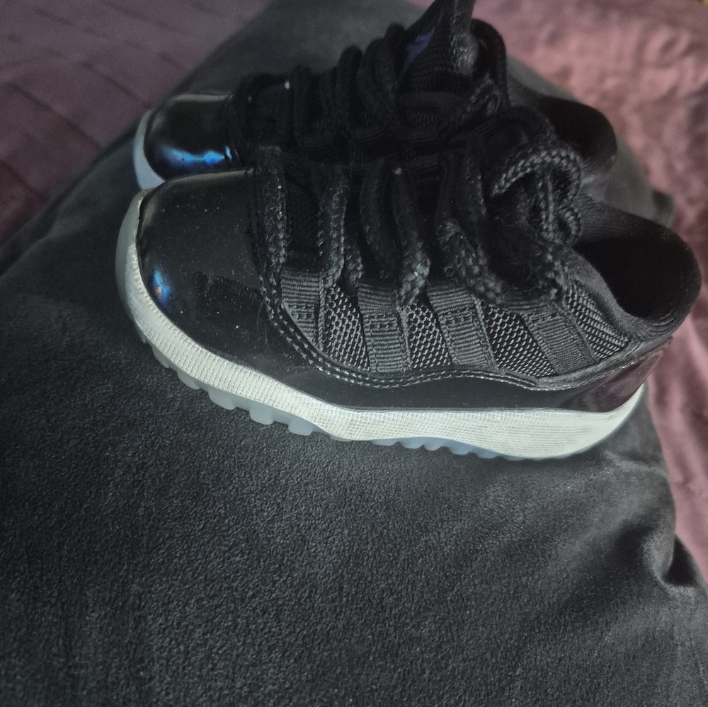 Jordan 11s
